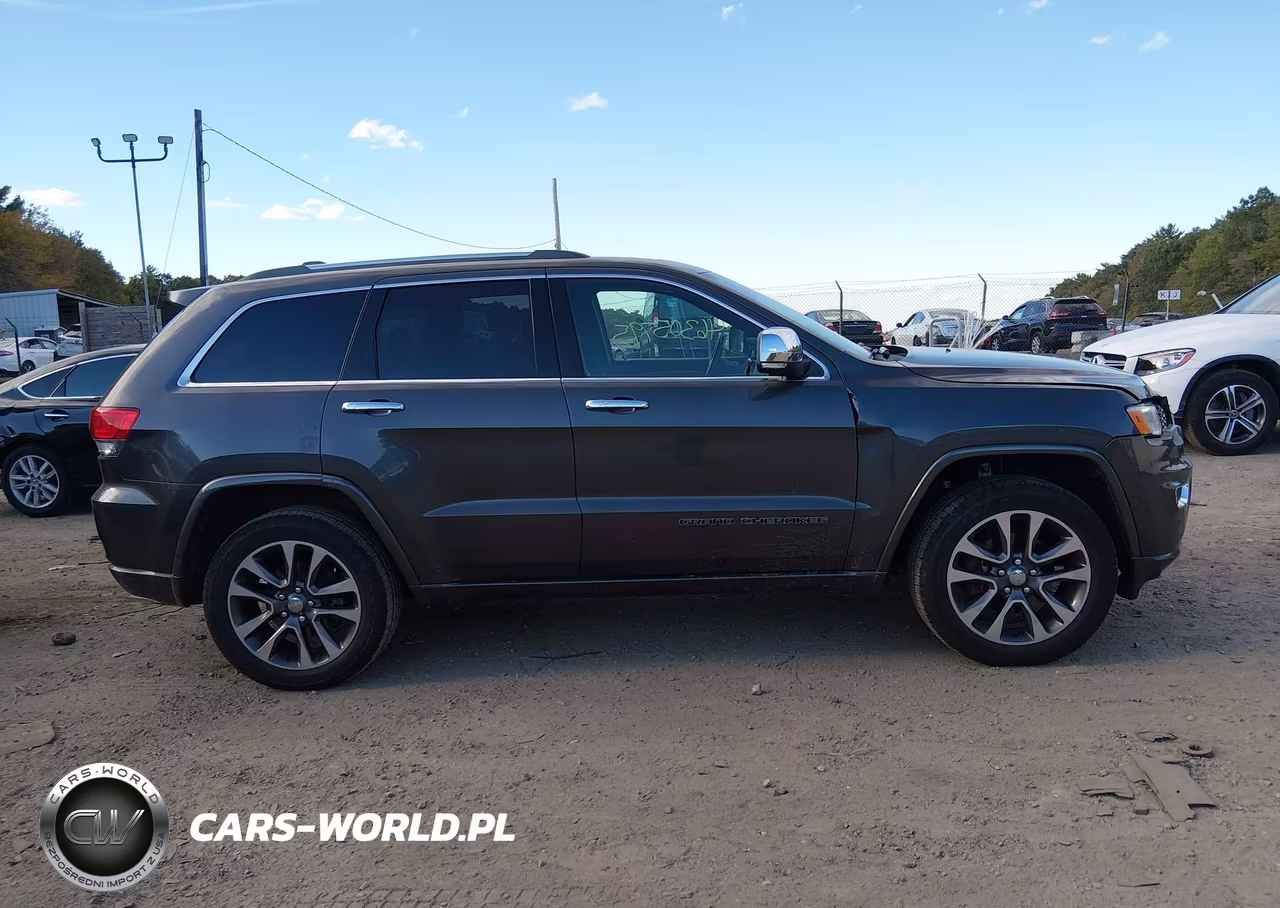 2018 Jeep Grand Cherokee Overland 4X4 VIN:1C4RJFCG2JC396335 - 13
