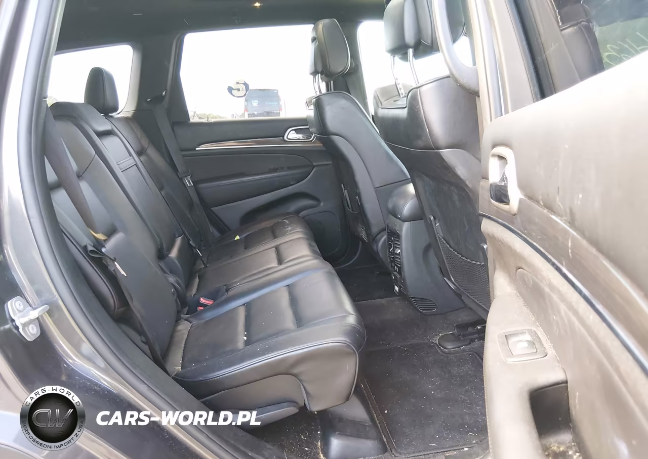 2018 Jeep Grand Cherokee Overland 4X4 VIN:1C4RJFCG2JC396335 - 8