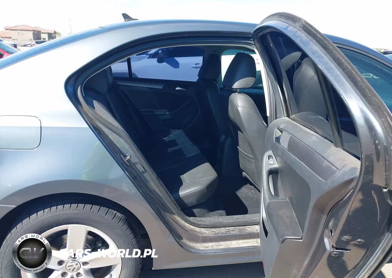 2013 Volkswagen Jetta 2.0L Tdi VIN:3VWLL7AJ0DM405621 - 8