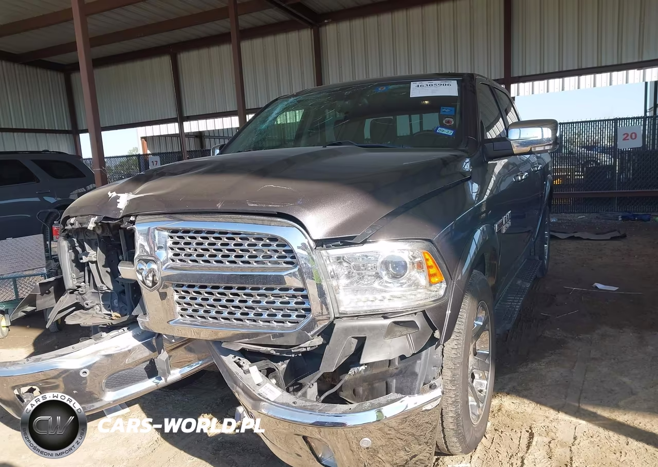 2018 Ram 1500 Laramie 4X2 5'7 Box VIN:1C6RR6NMXJS248233 - 2