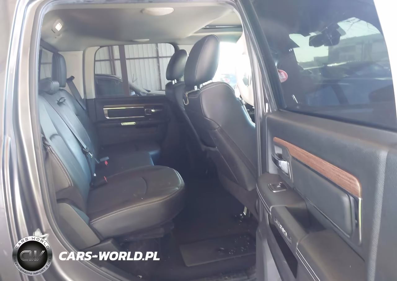 2018 Ram 1500 Laramie 4X2 5'7 Box VIN:1C6RR6NMXJS248233 - 8
