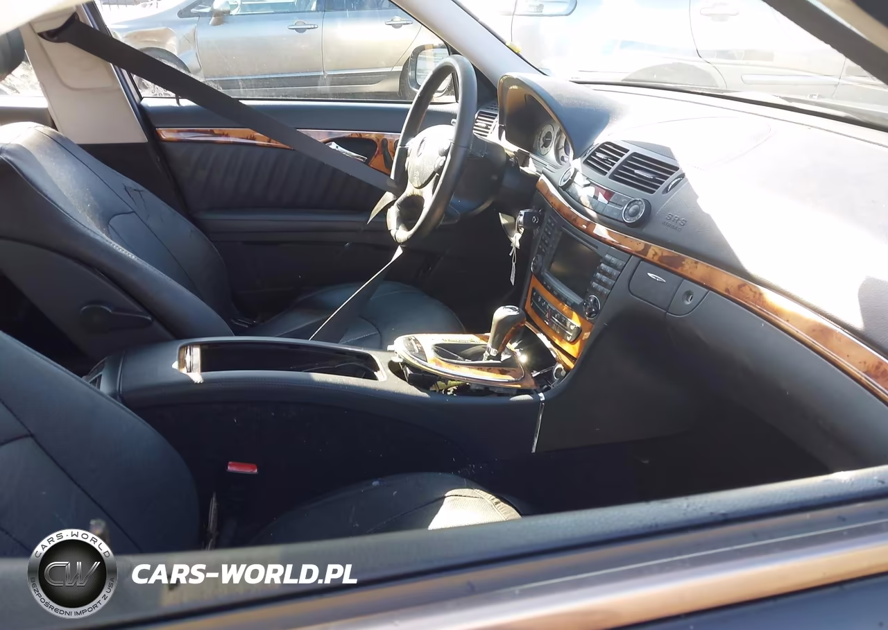 2008 Mercedes-Benz E 550 4Matic VIN:WDBUF90X08B242674 - 5