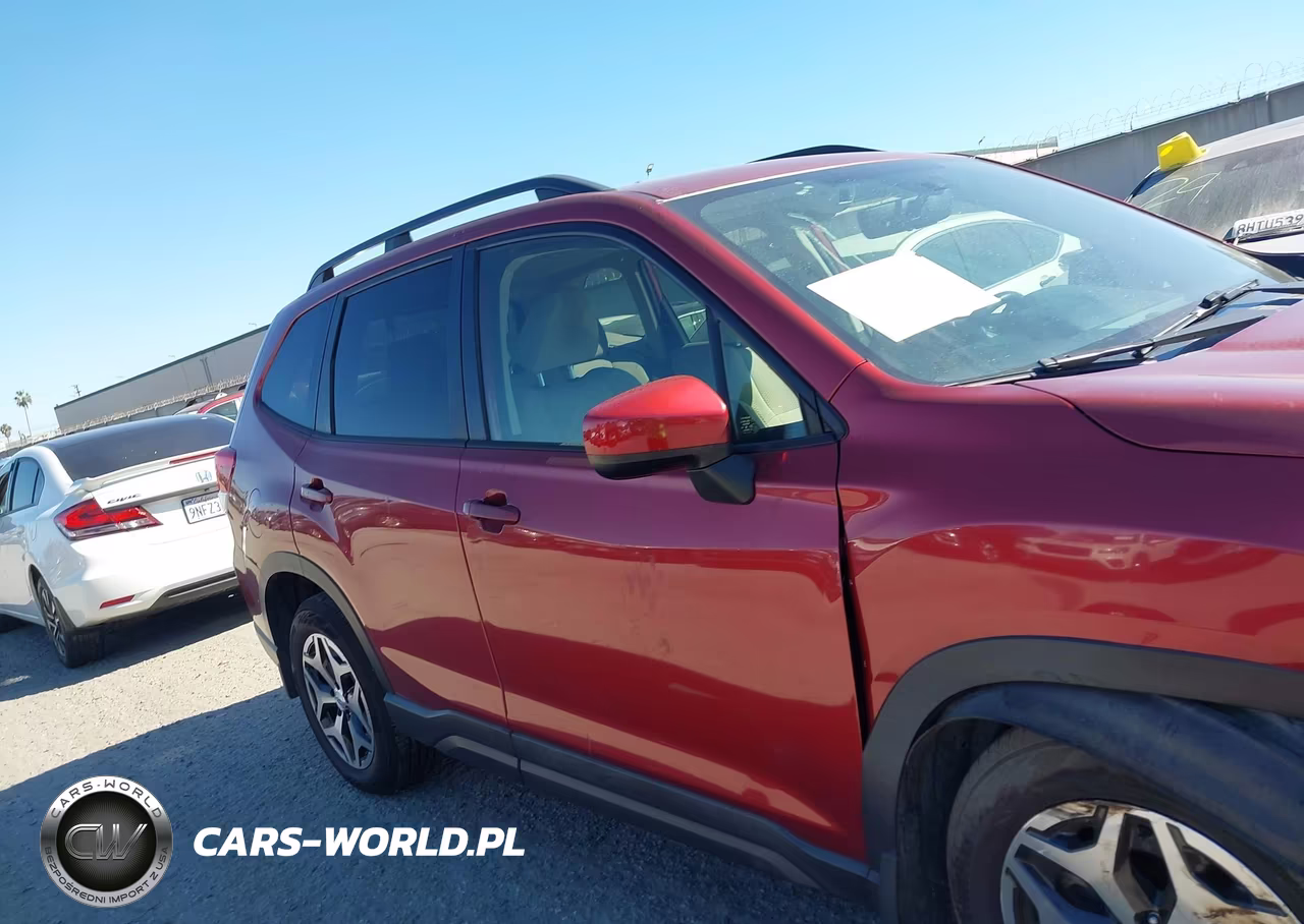 2019 Subaru Forester Premium VIN:JF2SKAEC8KH594743 - 13