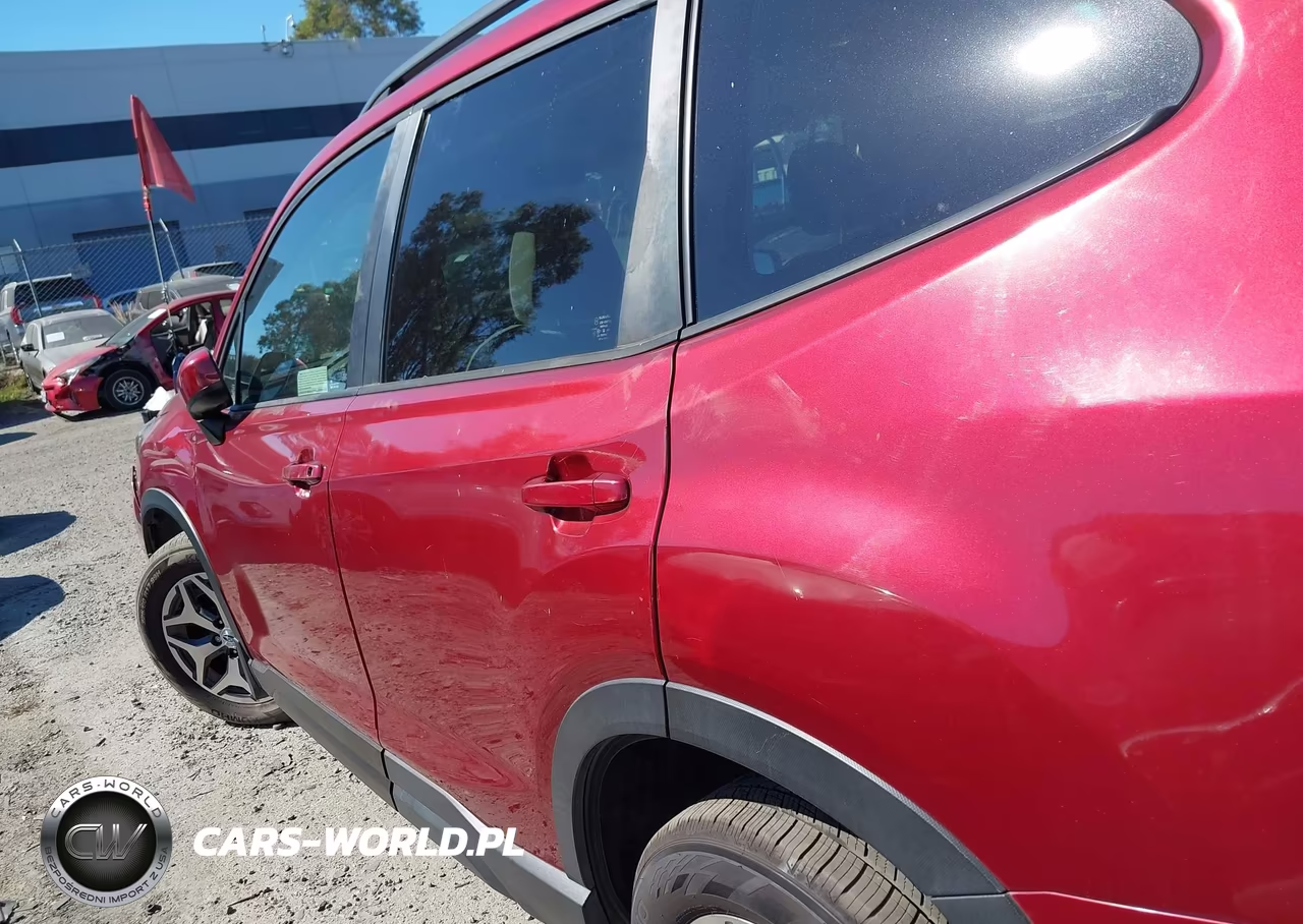 2019 Subaru Forester Premium VIN:JF2SKAEC8KH594743 - 14