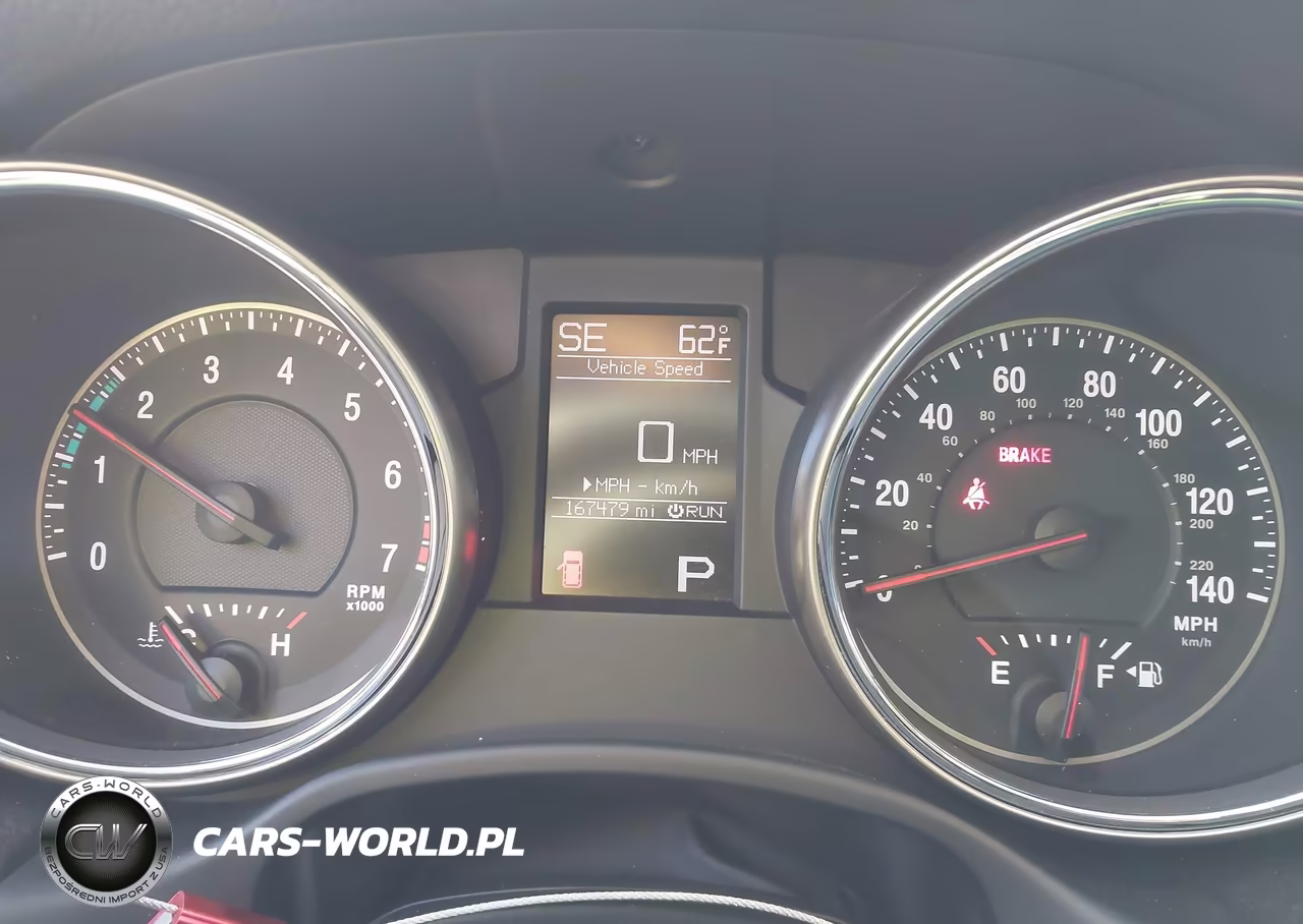 2012 Jeep Grand Cherokee Laredo VIN:1C4RJFAGXCC345204 - 7