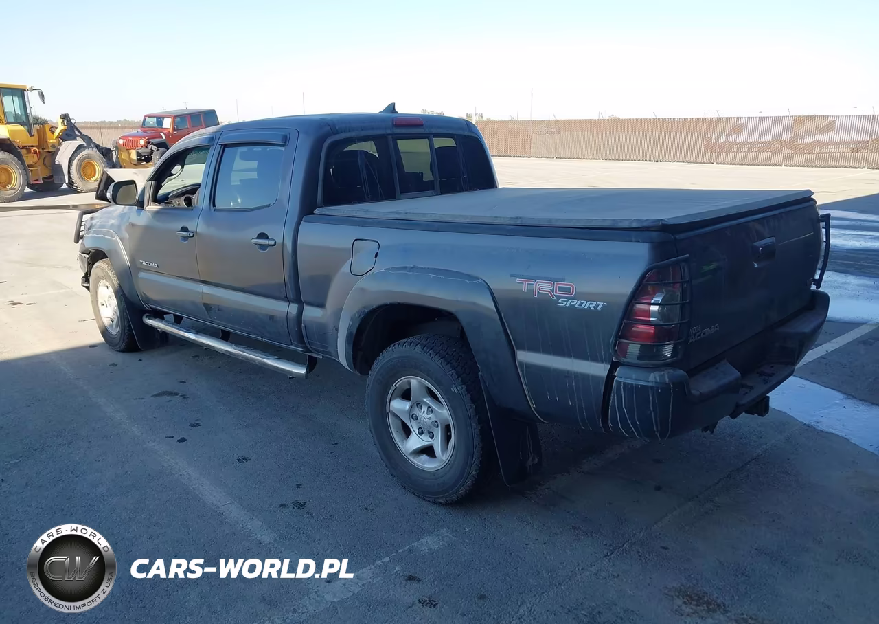 2012 Toyota Tacoma Base V6 VIN:3TMMU4FN3CM046066 - 3