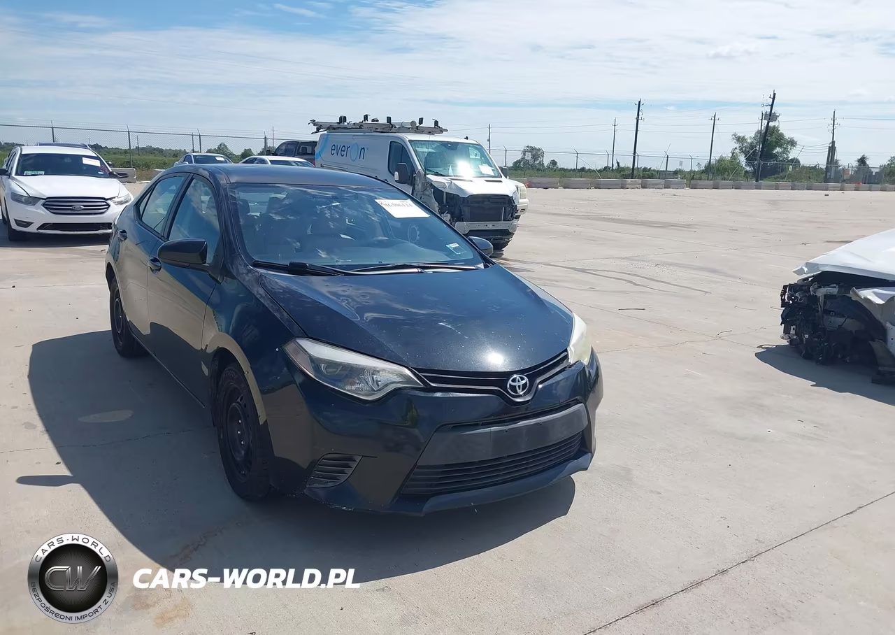 2015 Toyota Corolla Le VIN:5YFBURHE6FP320648 - 1