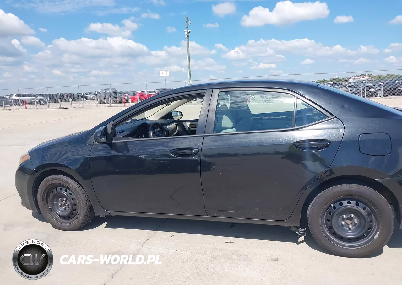 2015 Toyota Corolla Le VIN:5YFBURHE6FP320648 - 14