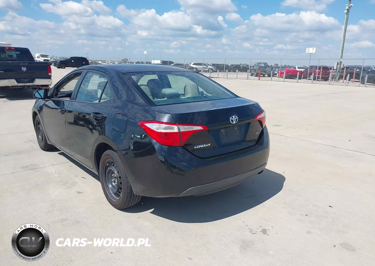 2015 Toyota Corolla Le VIN:5YFBURHE6FP320648 - 3