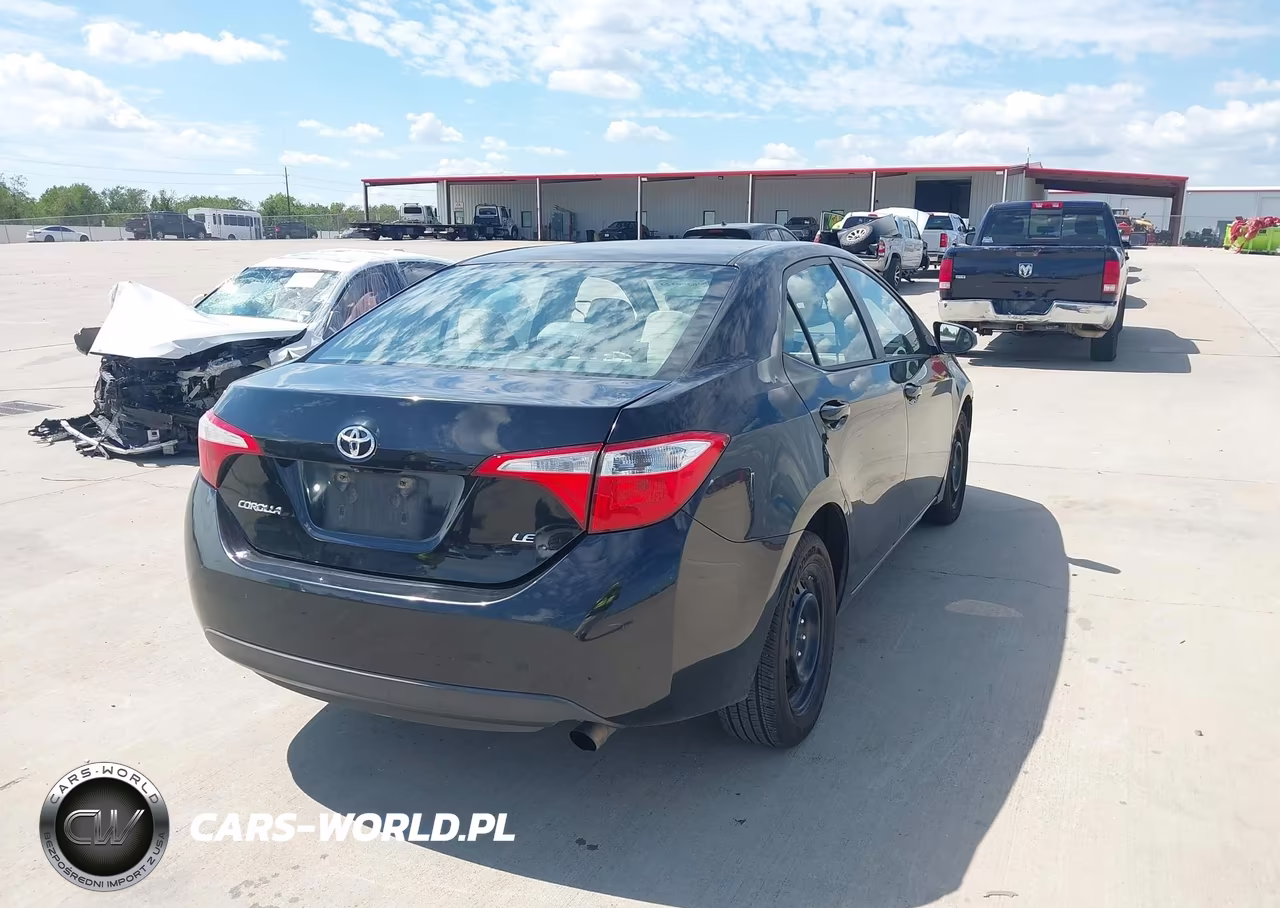2015 Toyota Corolla Le VIN:5YFBURHE6FP320648 - 4