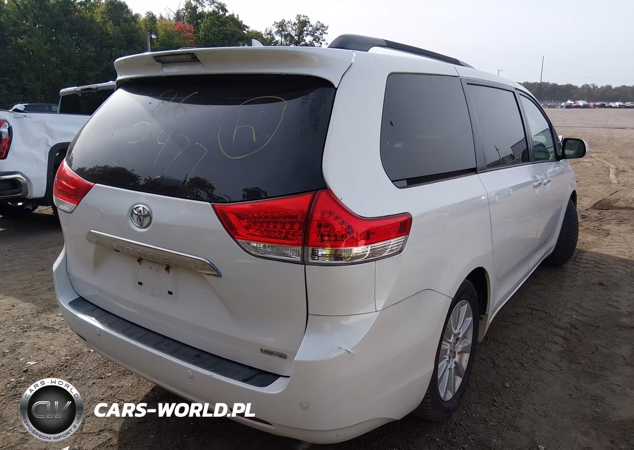 2014 Toyota Sienna Limited V6 7 Passenger VIN:5TDYK3DC9ES427927 - 4