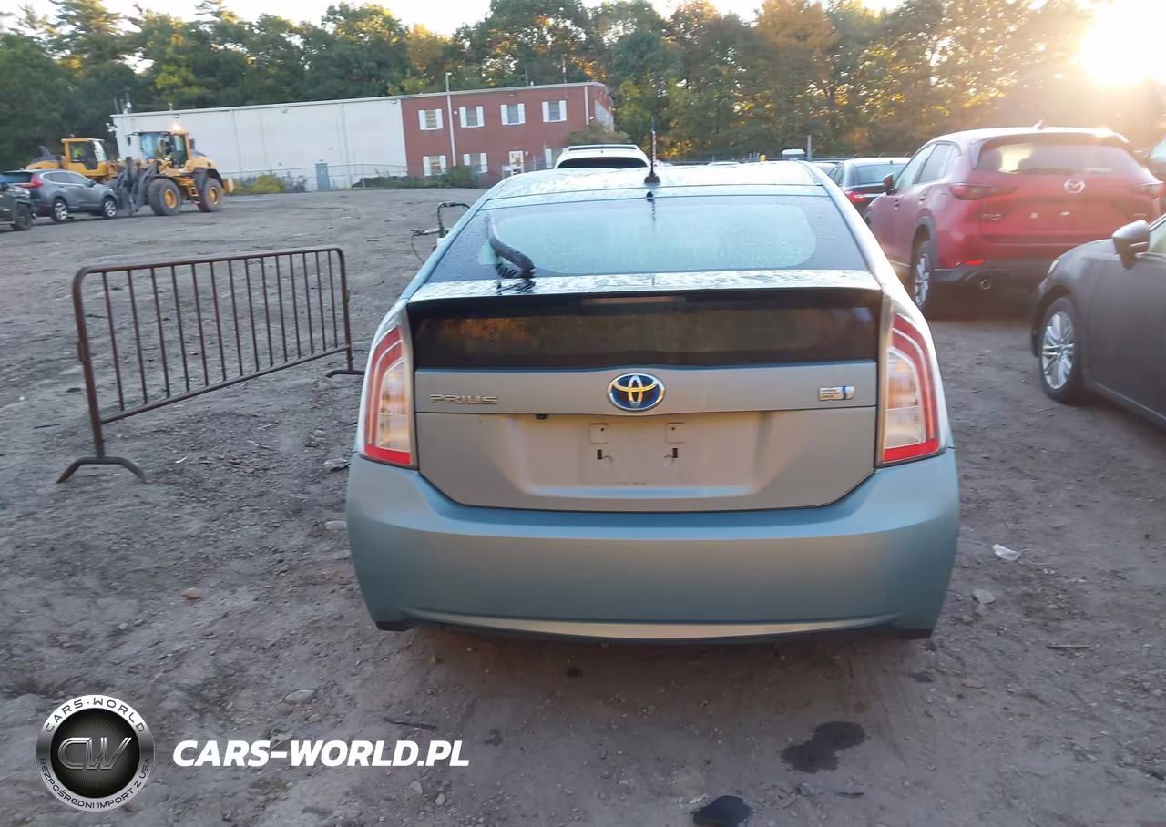 2014 Toyota Prius Three VIN:JTDKN3DU1E1834126 - 15