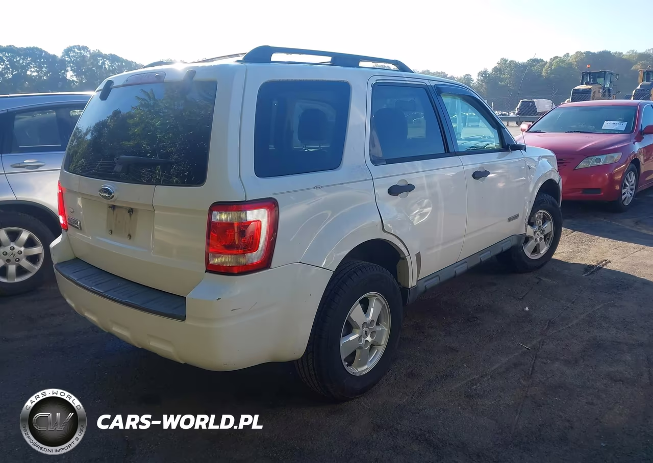 2008 Ford Escape Xlt VIN:1FMCU03148KB93707 - 4