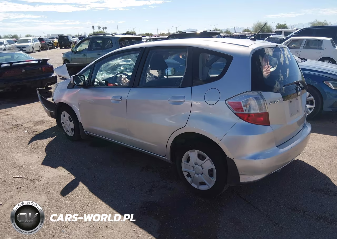 2012 Honda Fit VIN:JHMGE8H34CS004458 - 3
