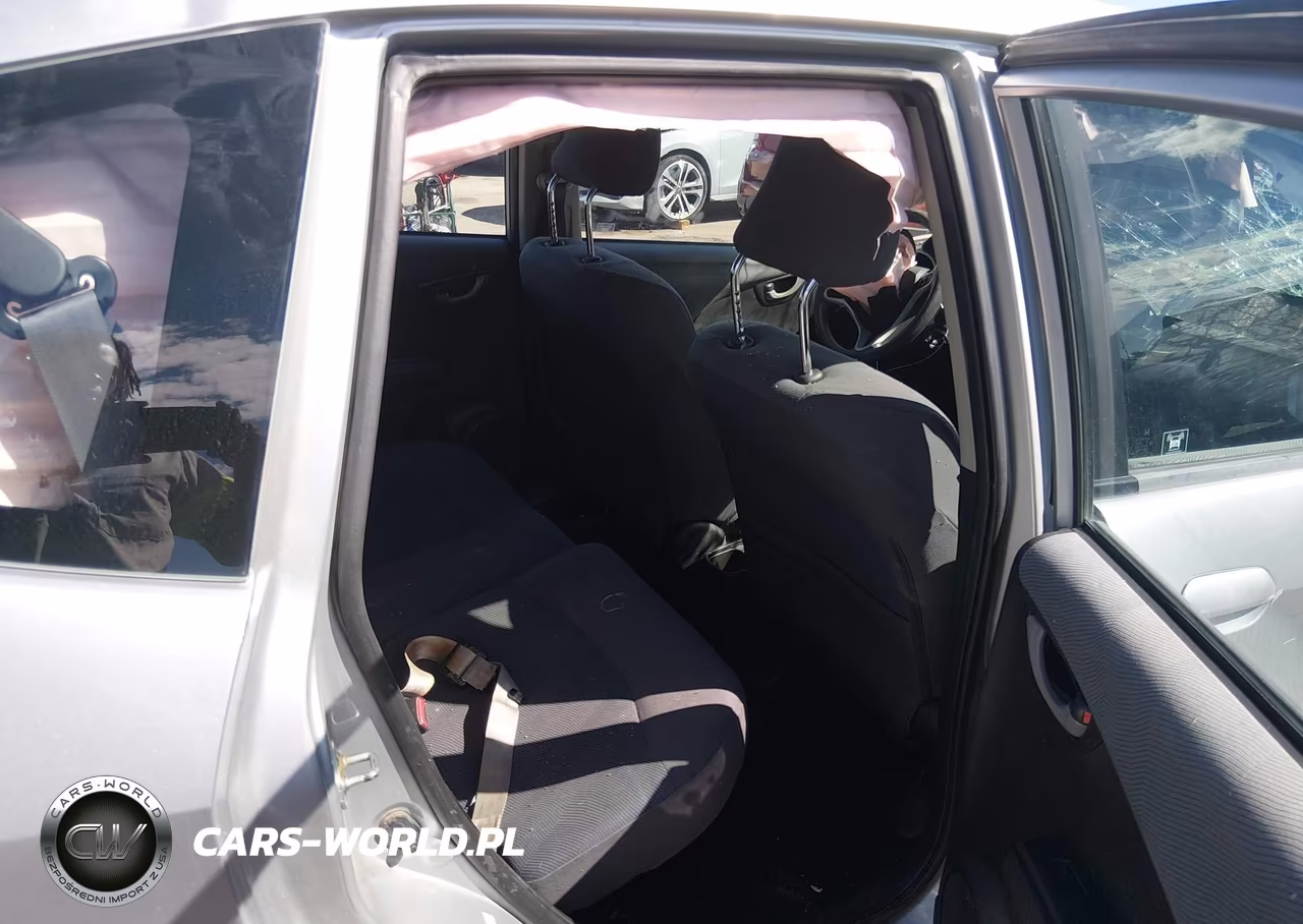 2012 Honda Fit VIN:JHMGE8H34CS004458 - 8