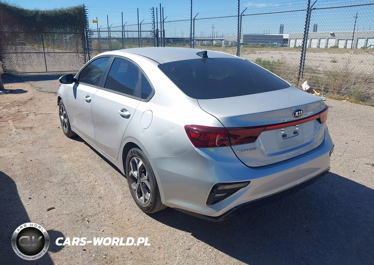 2021 Kia Forte Lxs VIN:3KPF24AD8ME398746 - 3