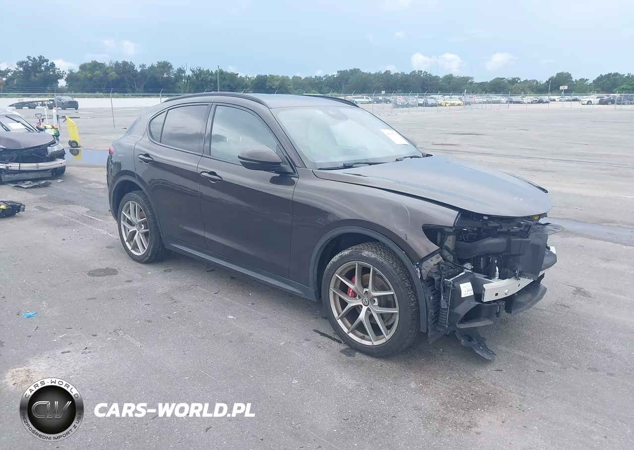 2018 Alfa Romeo Stelvio Ti Sport Awd