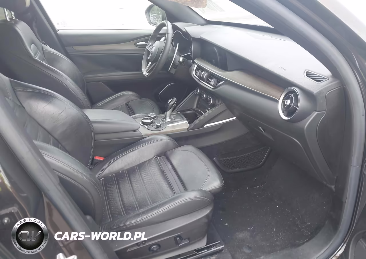 2018 Alfa Romeo Stelvio Ti Sport Awd VIN:ZASFAKNN2J7B72943 - 5