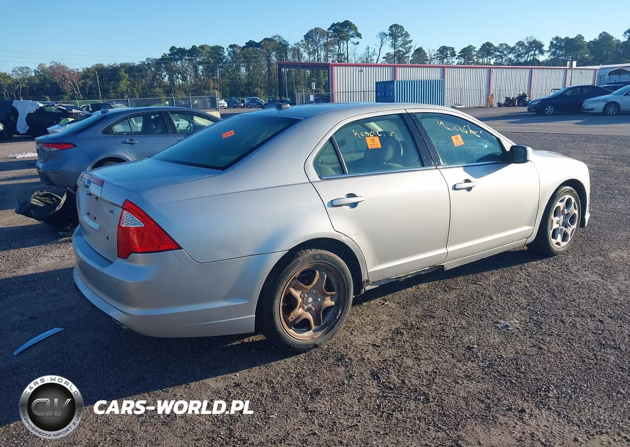 2010 Ford Fusion Se VIN:3FAHP0HA4AR192347 - 4