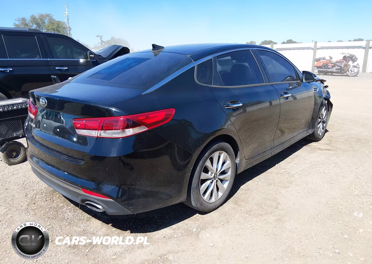 2017 Kia Optima Lx VIN:5XXGT4L36HG122651 - 4