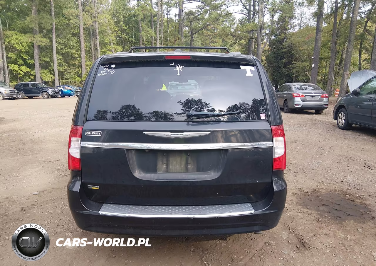 2016 Chrysler Town & Country Touring VIN:2C4RC1BG5GR187976 - 16