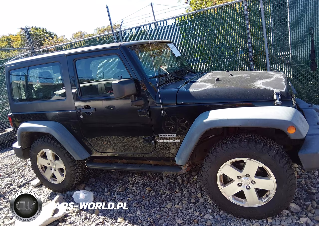 2011 Jeep Wrangler Sport VIN:1J4AA2D10BL547703 - 13