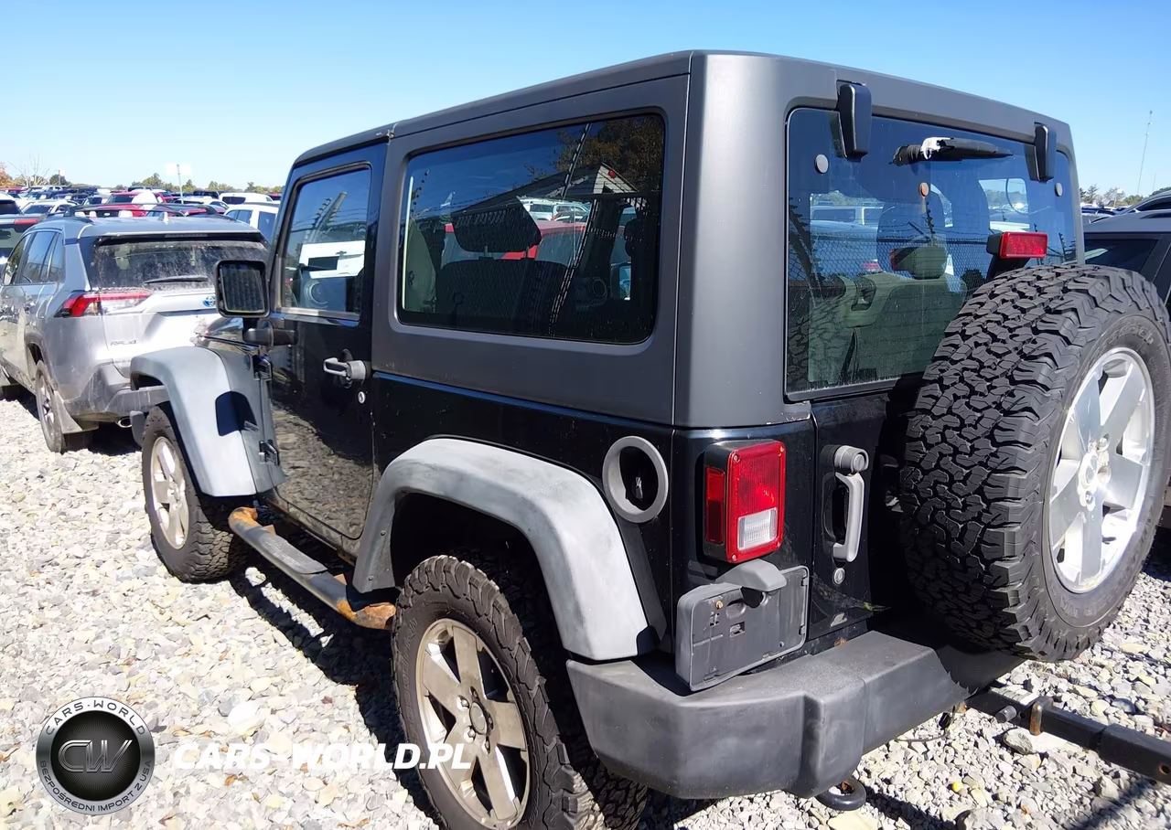 2011 Jeep Wrangler Sport VIN:1J4AA2D10BL547703 - 3