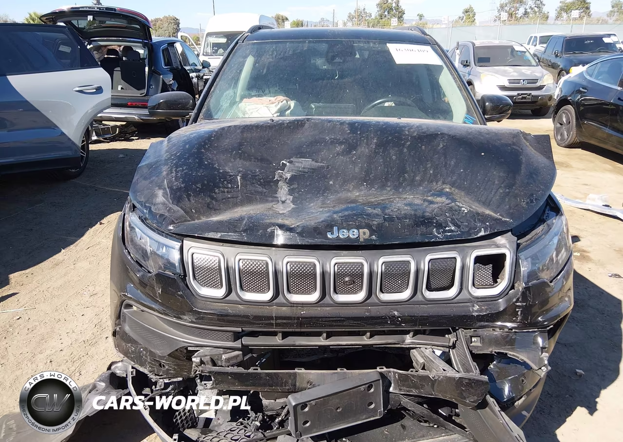 2022 Jeep Compass Latitude 4X4 VIN:3C4NJDBBXNT126756 - 12