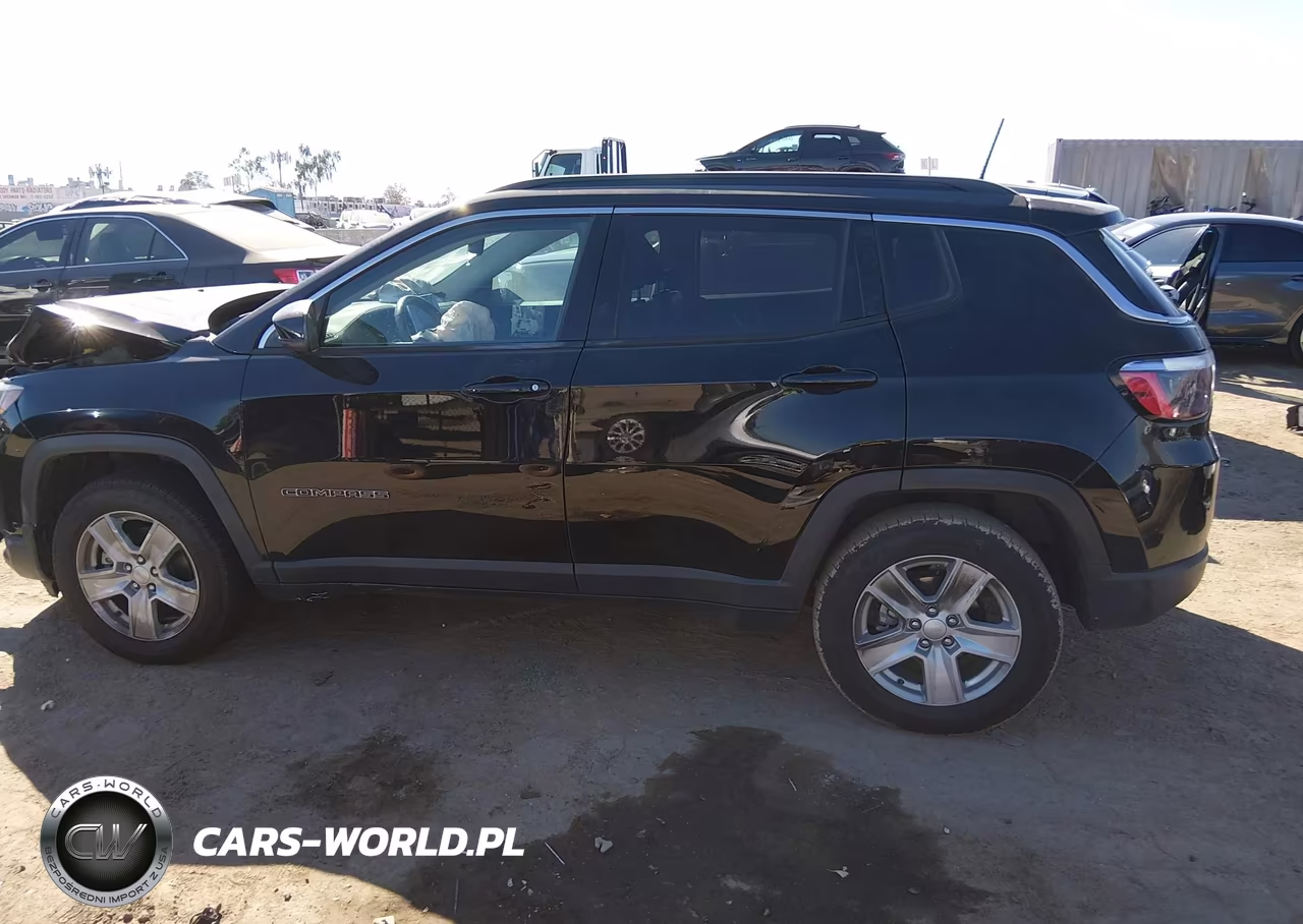 2022 Jeep Compass Latitude 4X4 VIN:3C4NJDBBXNT126756 - 14