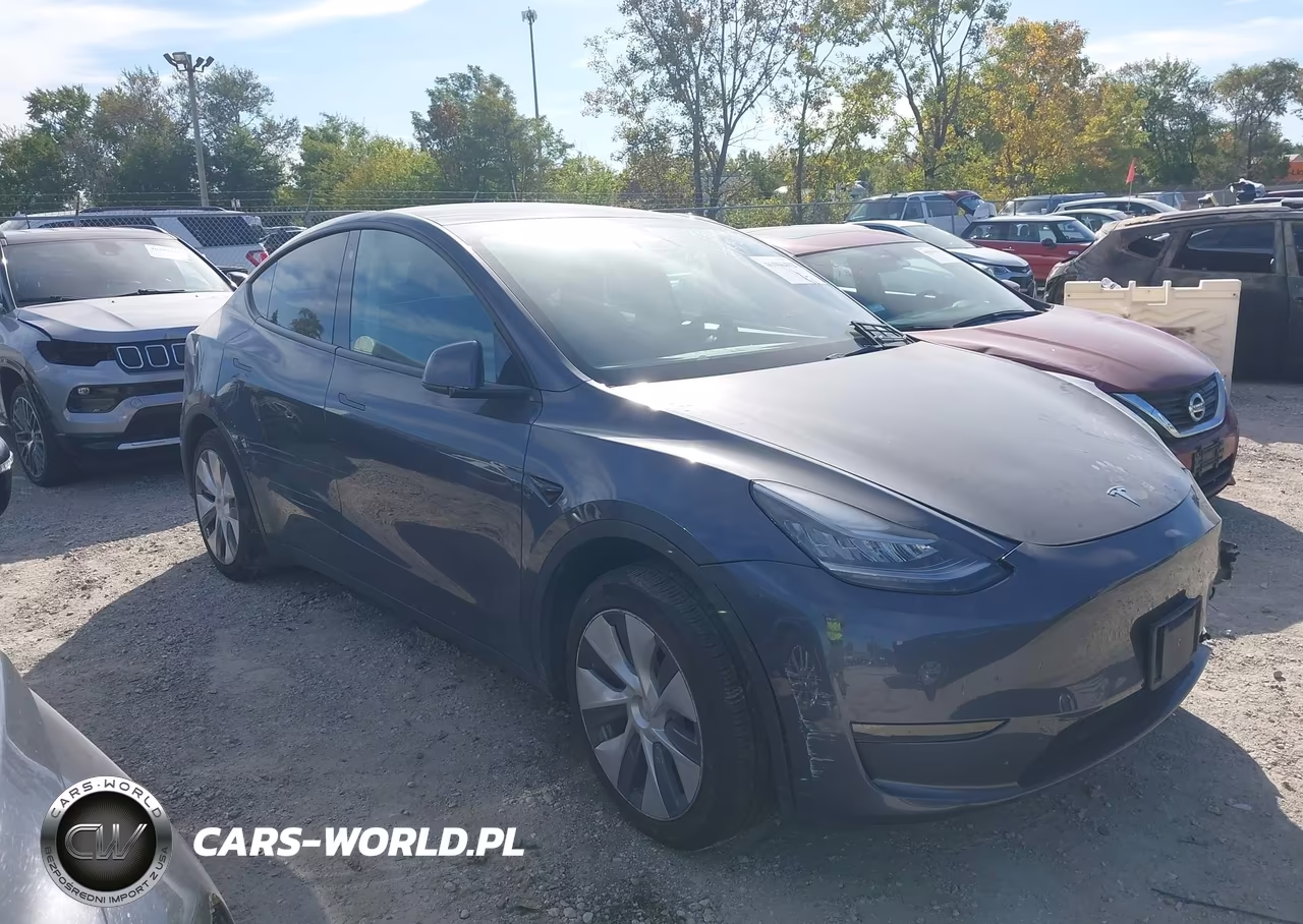 2022 Tesla Model Y Long Range Dual Motor All-Wheel Drive – zdjęcie 1 z 17