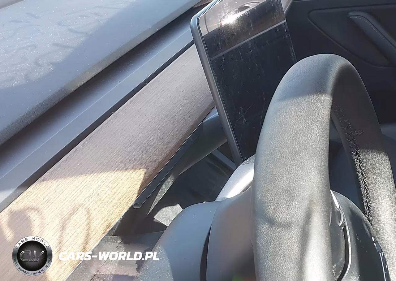 2022 Tesla Model Y Long Range Dual Motor All-Wheel Drive VIN:7SAYGDEE3NA009827 - 14