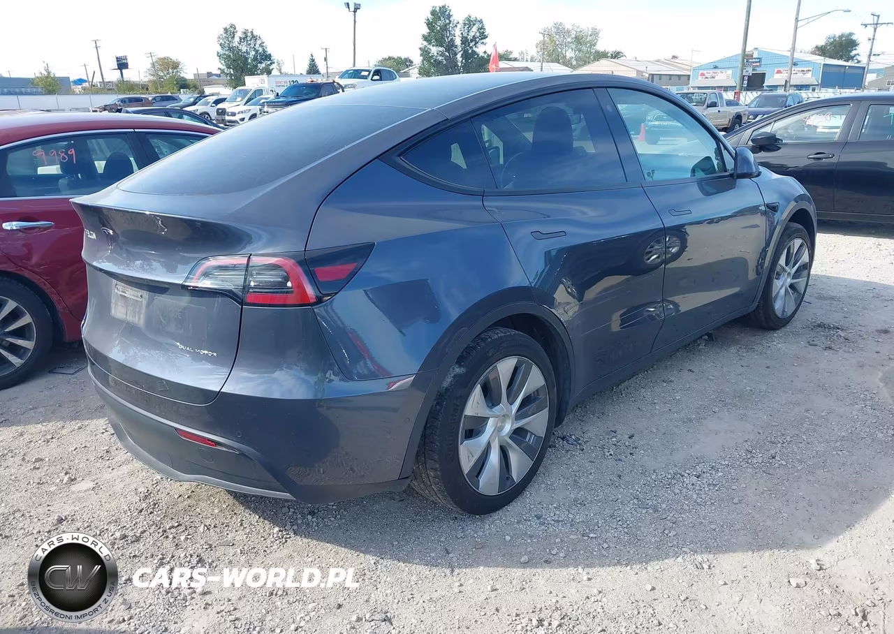 2022 Tesla Model Y Long Range Dual Motor All-Wheel Drive VIN:7SAYGDEE3NA009827 - 4