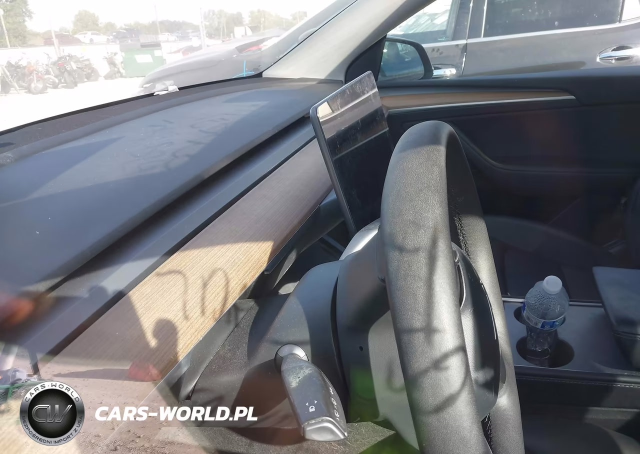 2022 Tesla Model Y Long Range Dual Motor All-Wheel Drive VIN:7SAYGDEE3NA009827 - 7