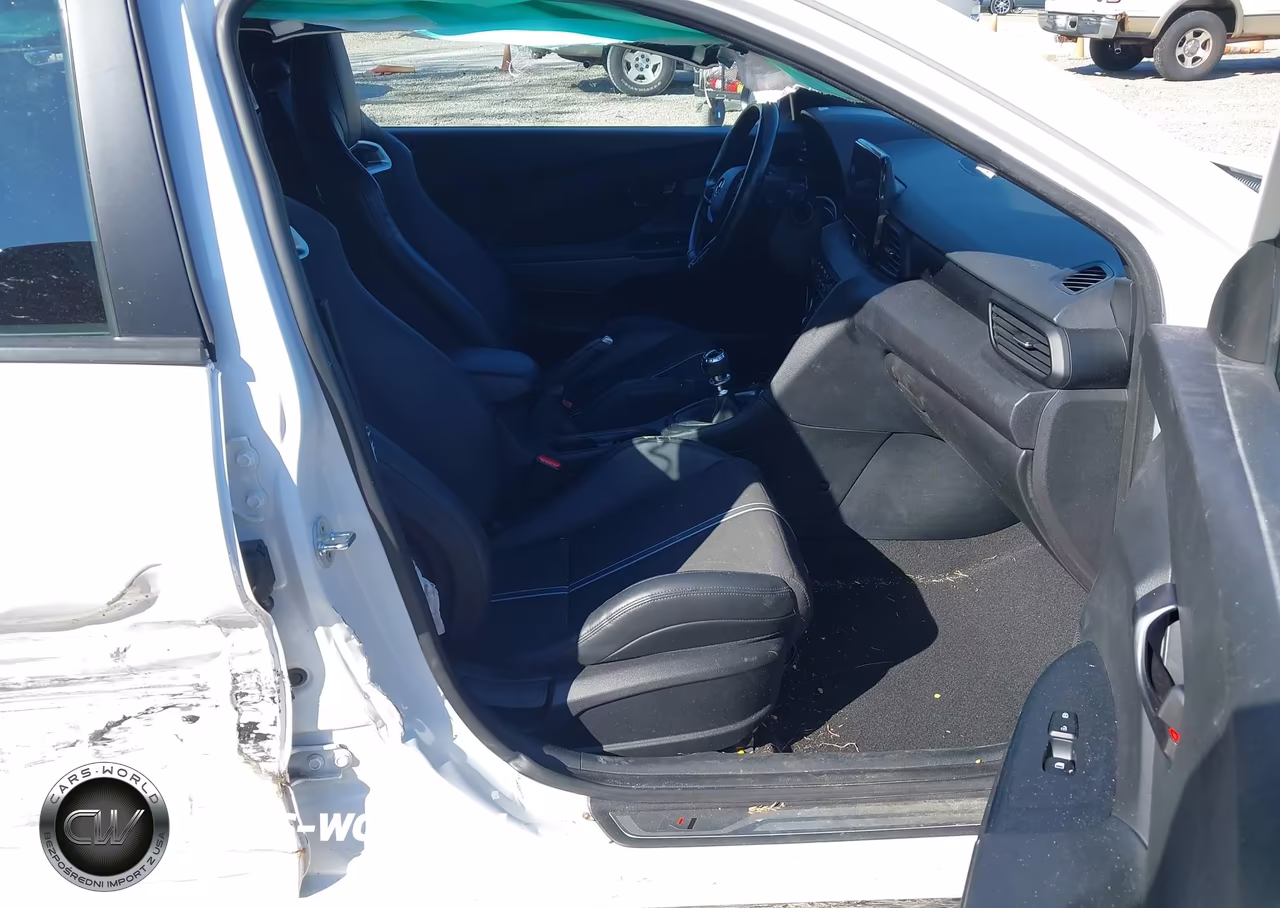 2021 Hyundai Veloster N VIN:KMHT36AH6MU010487 - 5