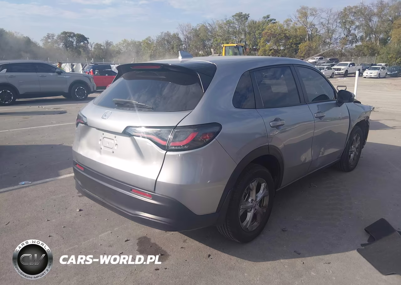2025 Honda Hr-V Lx VIN:3CZRZ1H31SM723819 - 4