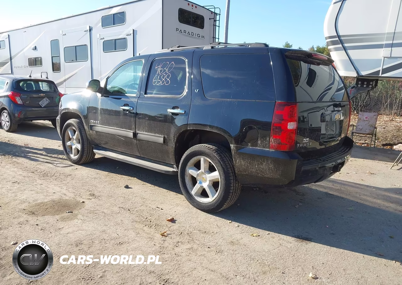 2013 Chevrolet Tahoe Lt VIN:1GNSKBE00DR356982 - 3