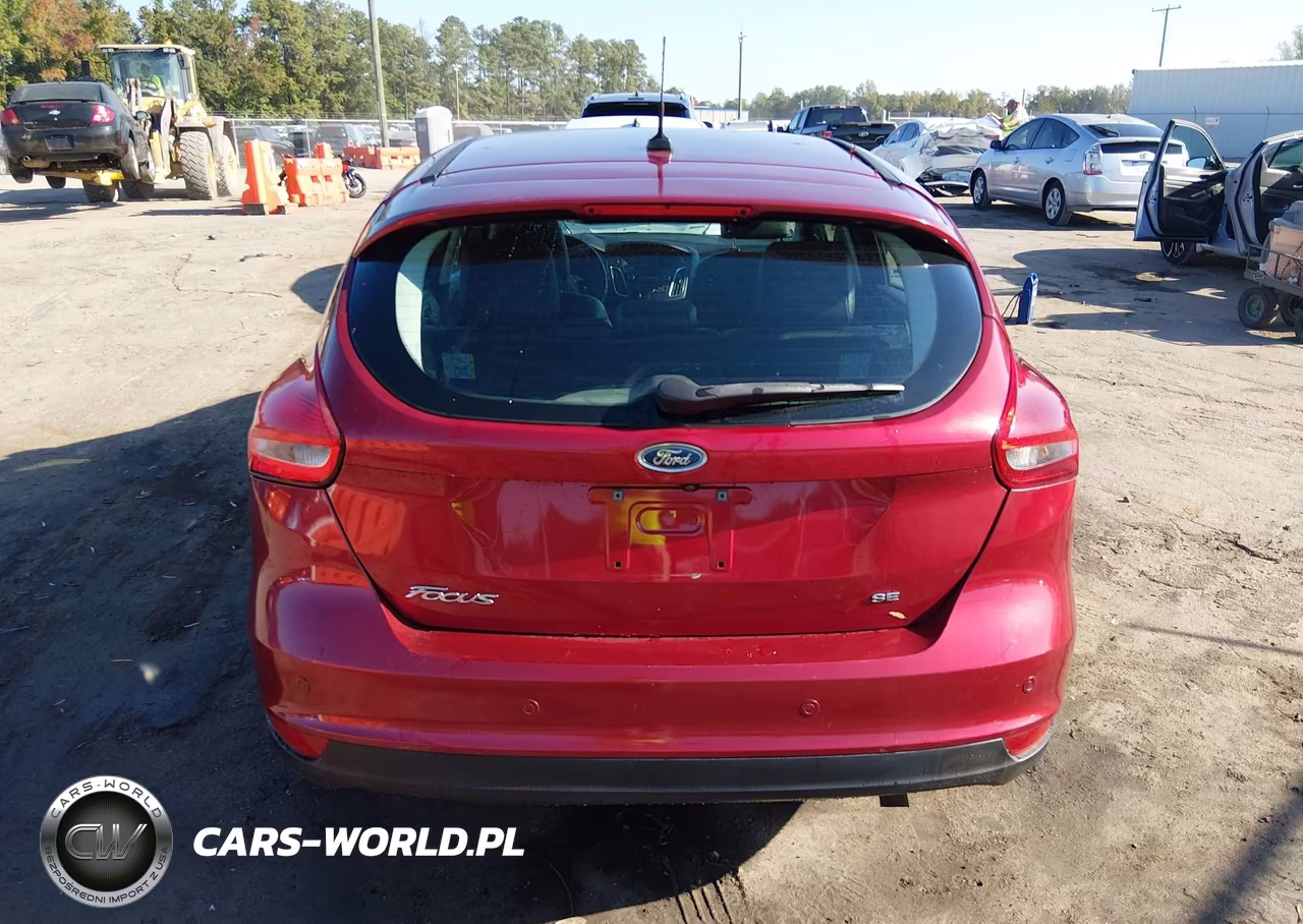 2015 Ford Focus Se VIN:1FADP3K27FL373501 - 16