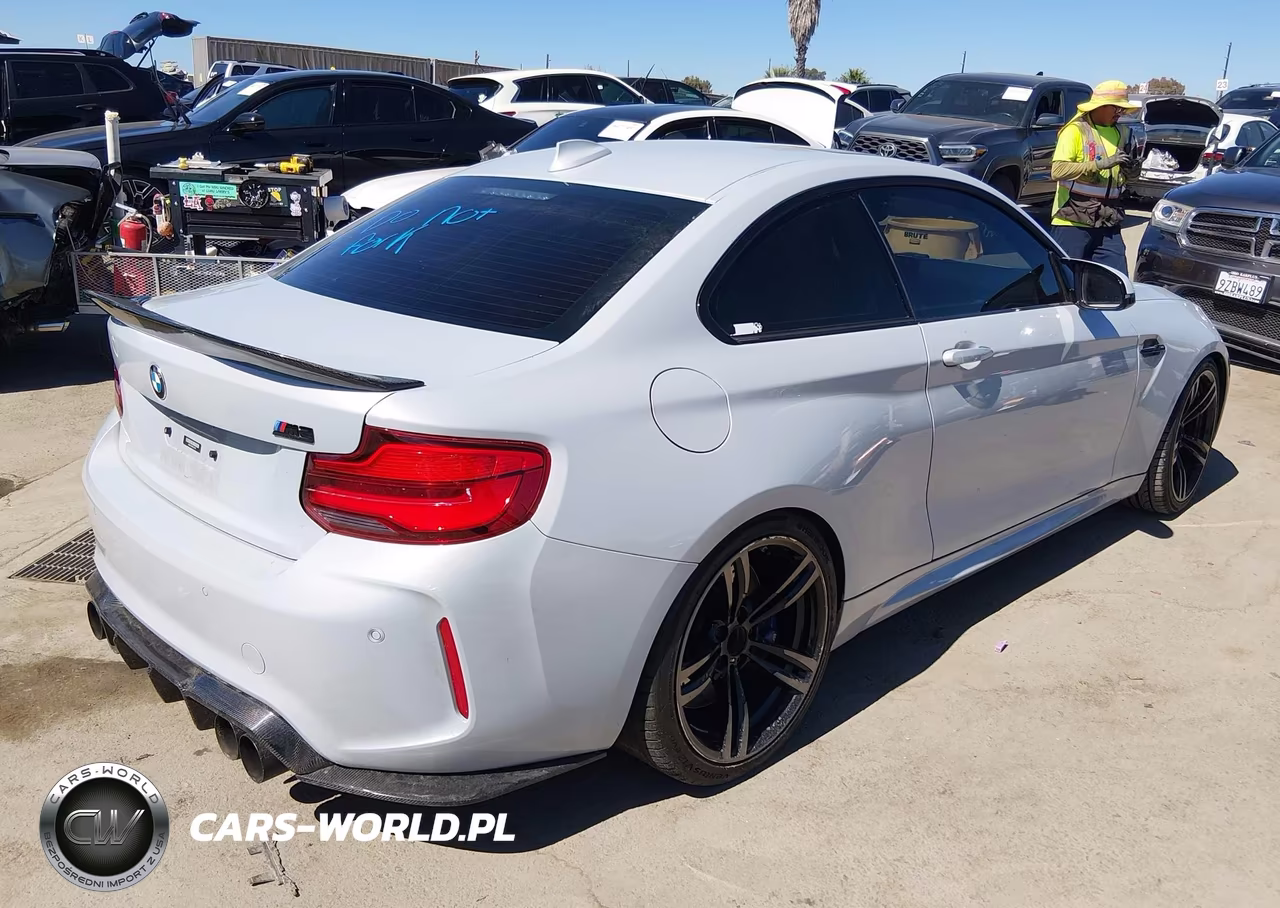 BMW M2 VIN:WBS2U7C00M7G44575 - 4