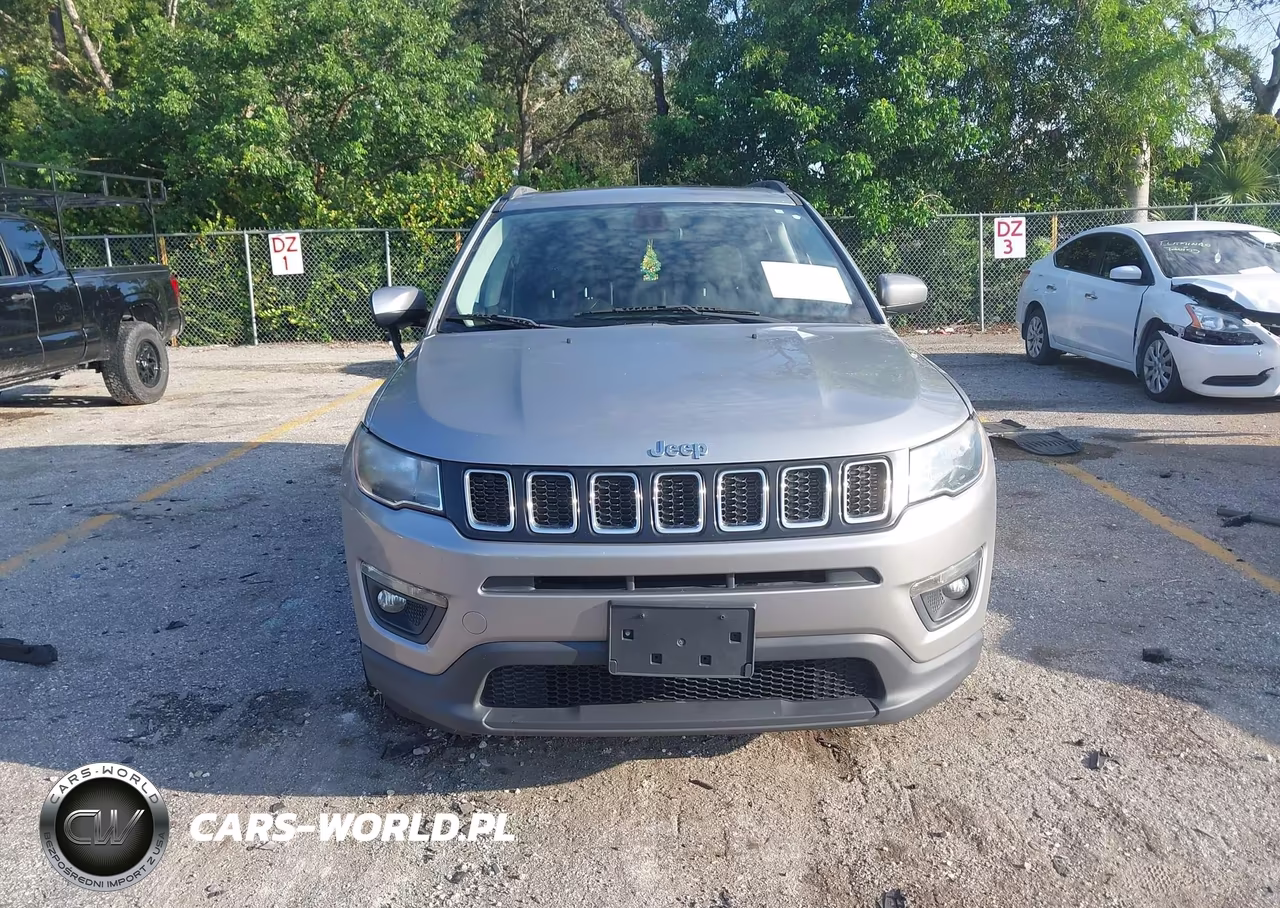 2019 Jeep Compass Latitude 4X4 VIN:3C4NJDBB2KT839498 - 12