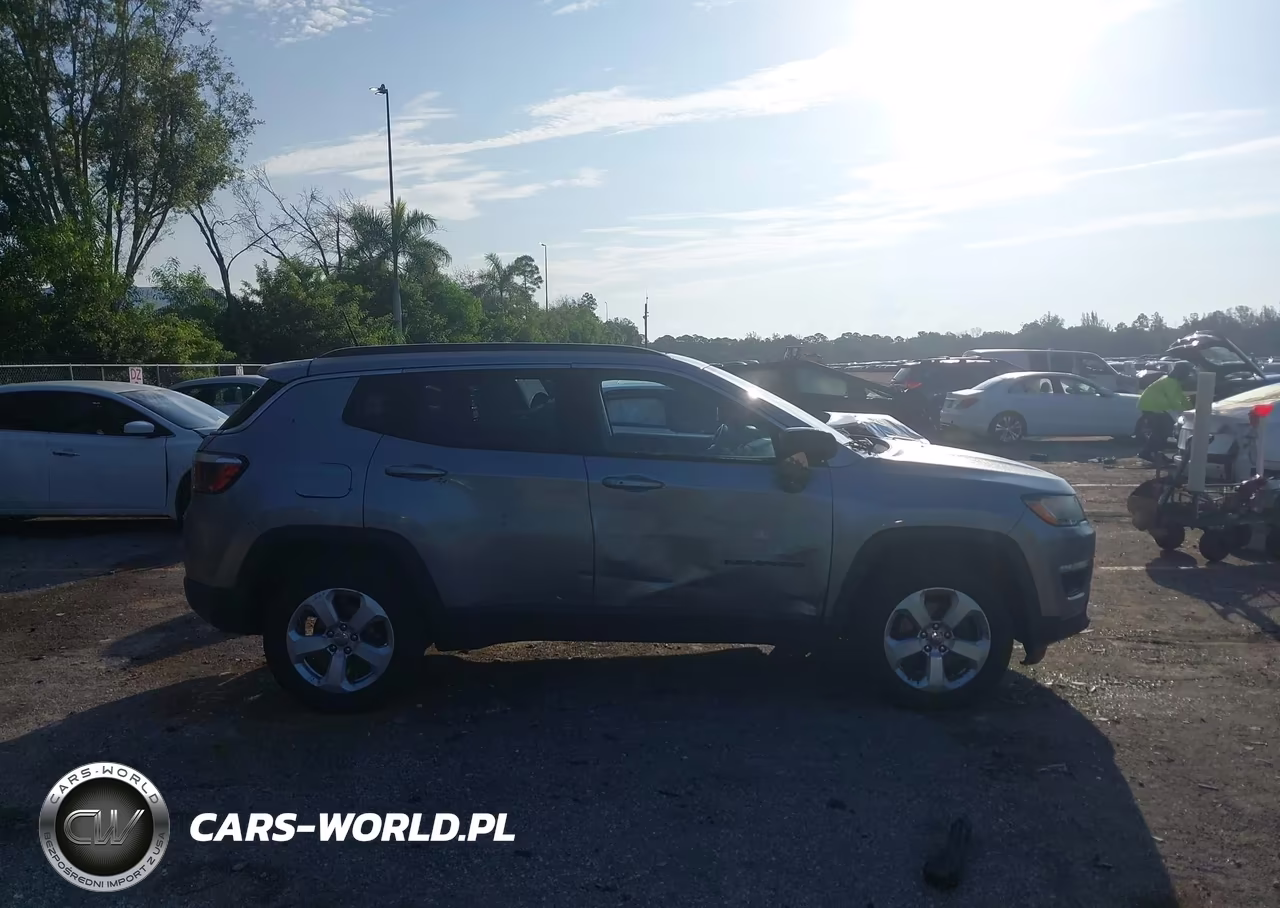 2019 Jeep Compass Latitude 4X4 VIN:3C4NJDBB2KT839498 - 13