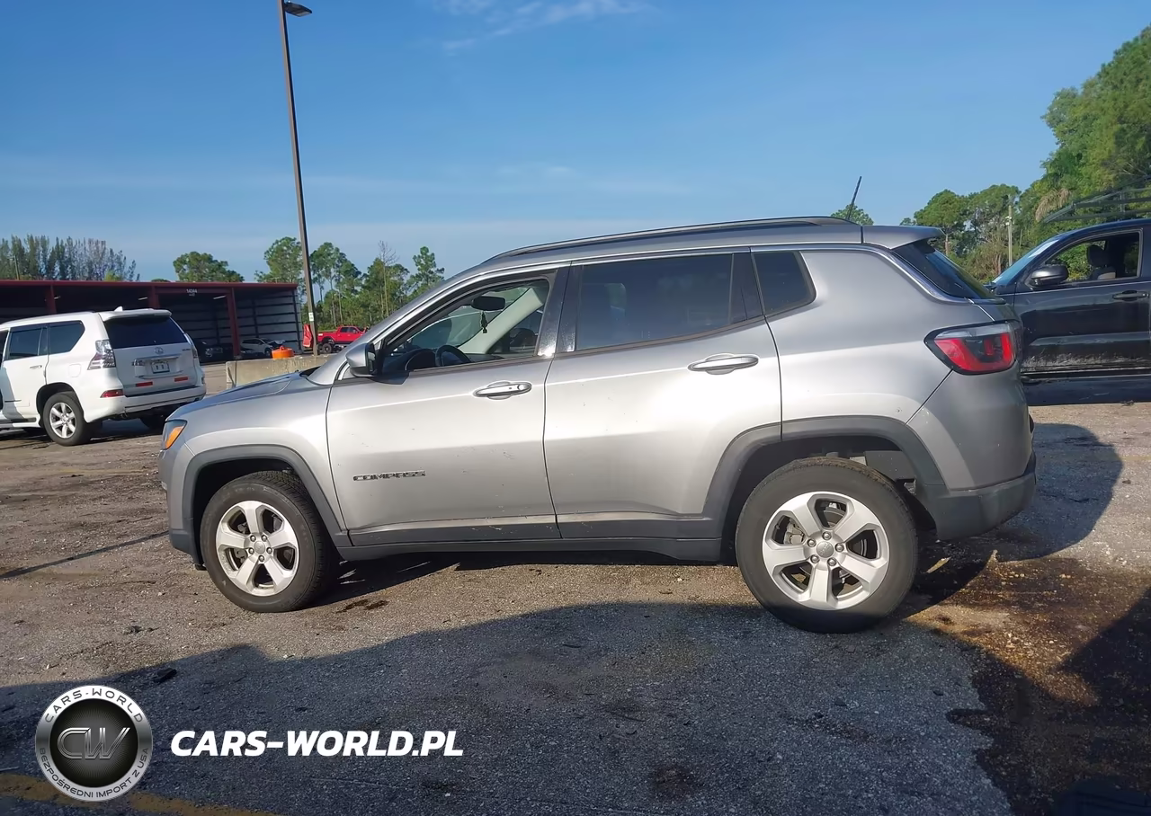 2019 Jeep Compass Latitude 4X4 VIN:3C4NJDBB2KT839498 - 14
