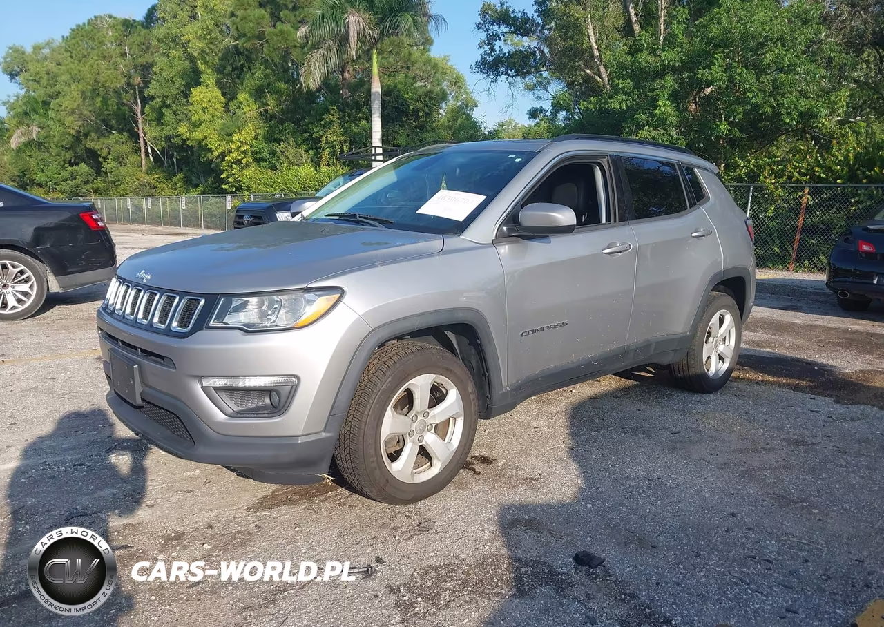 2019 Jeep Compass Latitude 4X4 VIN:3C4NJDBB2KT839498 - 2
