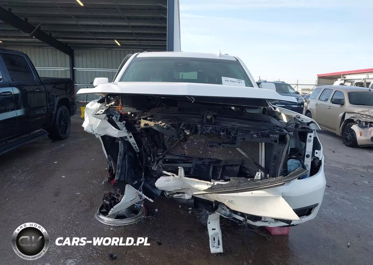 2015 Chevrolet Tahoe Lt VIN:1GNSKBKC7FR536042 - 6