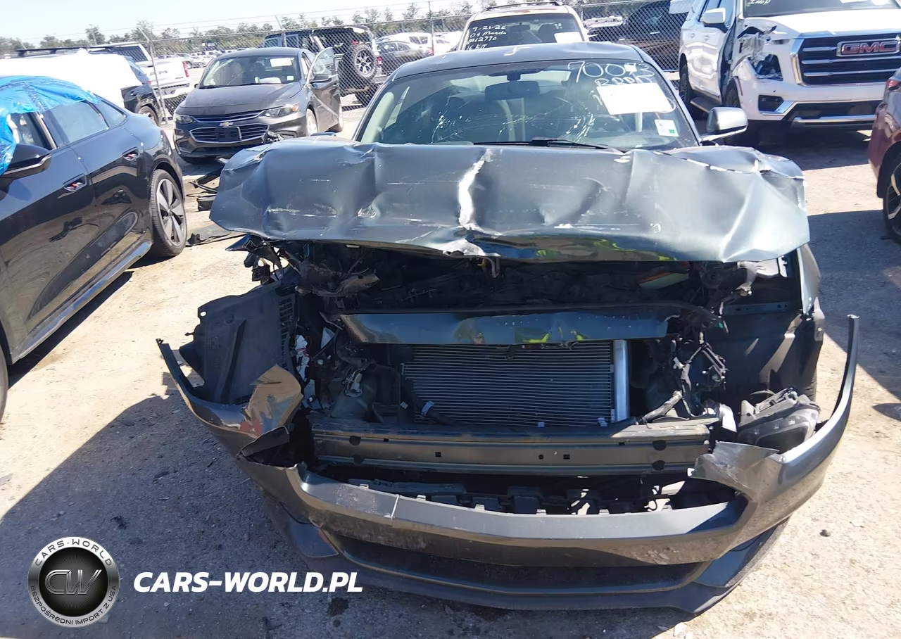 2016 Ford Mustang V6 VIN:1FA6P8AM3G5240863 - 13