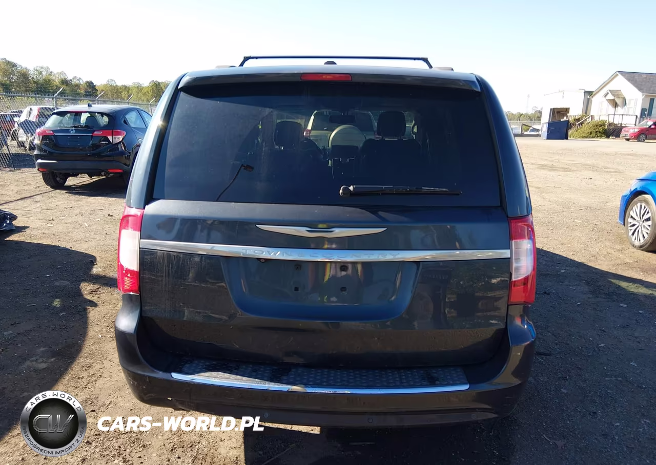 2014 Chrysler Town & Country Touring-L 30Th Anniversary VIN:2C4RC1CGXER257015 - 17