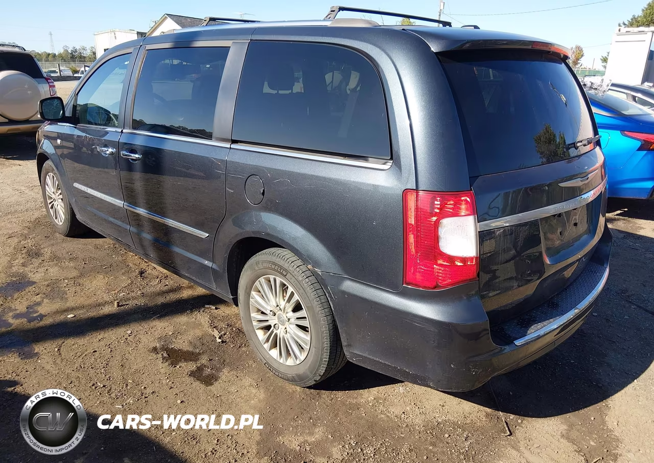 2014 Chrysler Town & Country Touring-L 30Th Anniversary VIN:2C4RC1CGXER257015 - 3