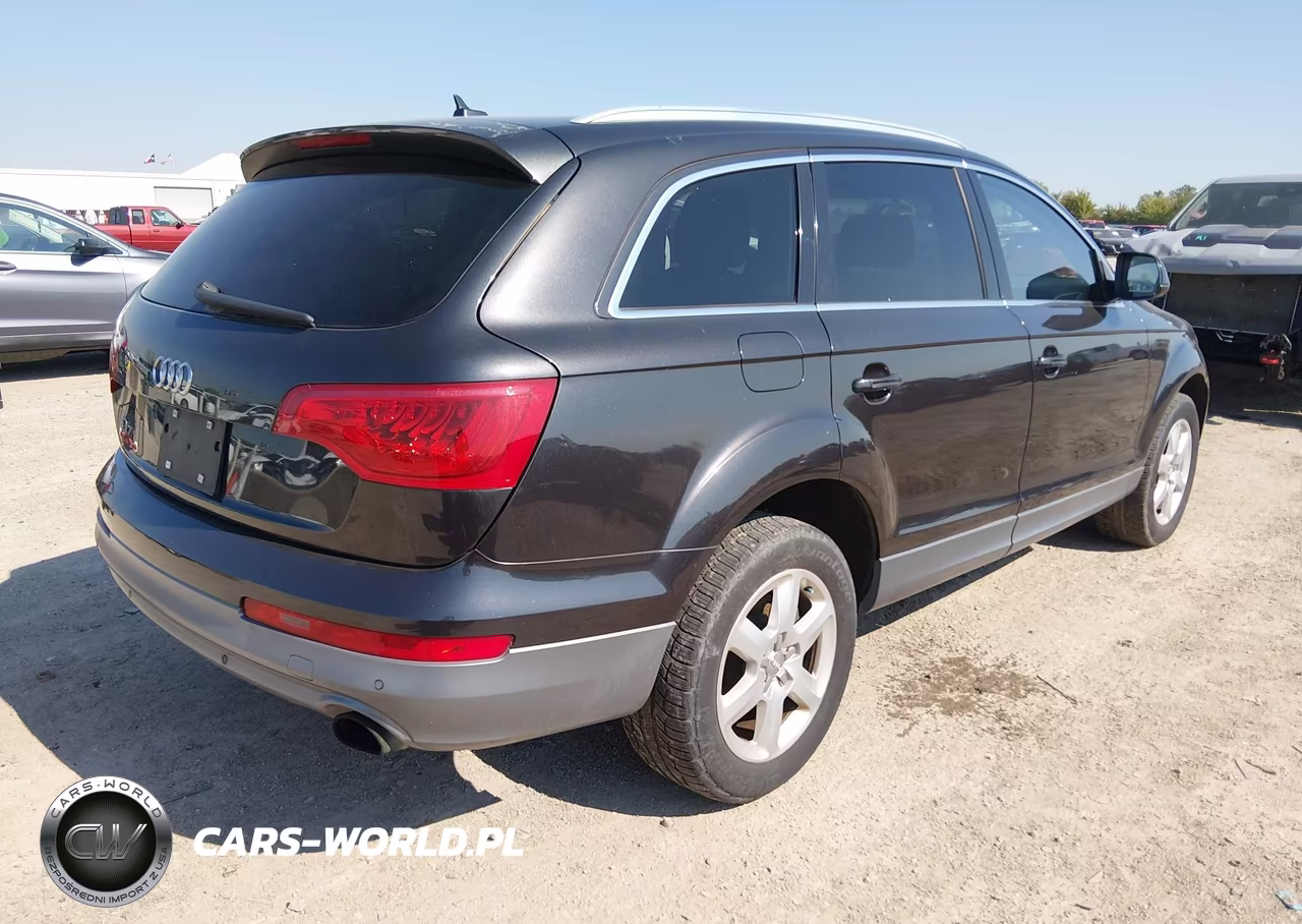 2013 Audi Q7 3.0T Premium VIN:WA1CGAFE2DD002438 - 4