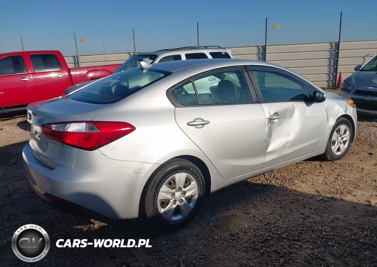 2015 Kia Forte Lx VIN:KNAFK4A69F5389325 - 4