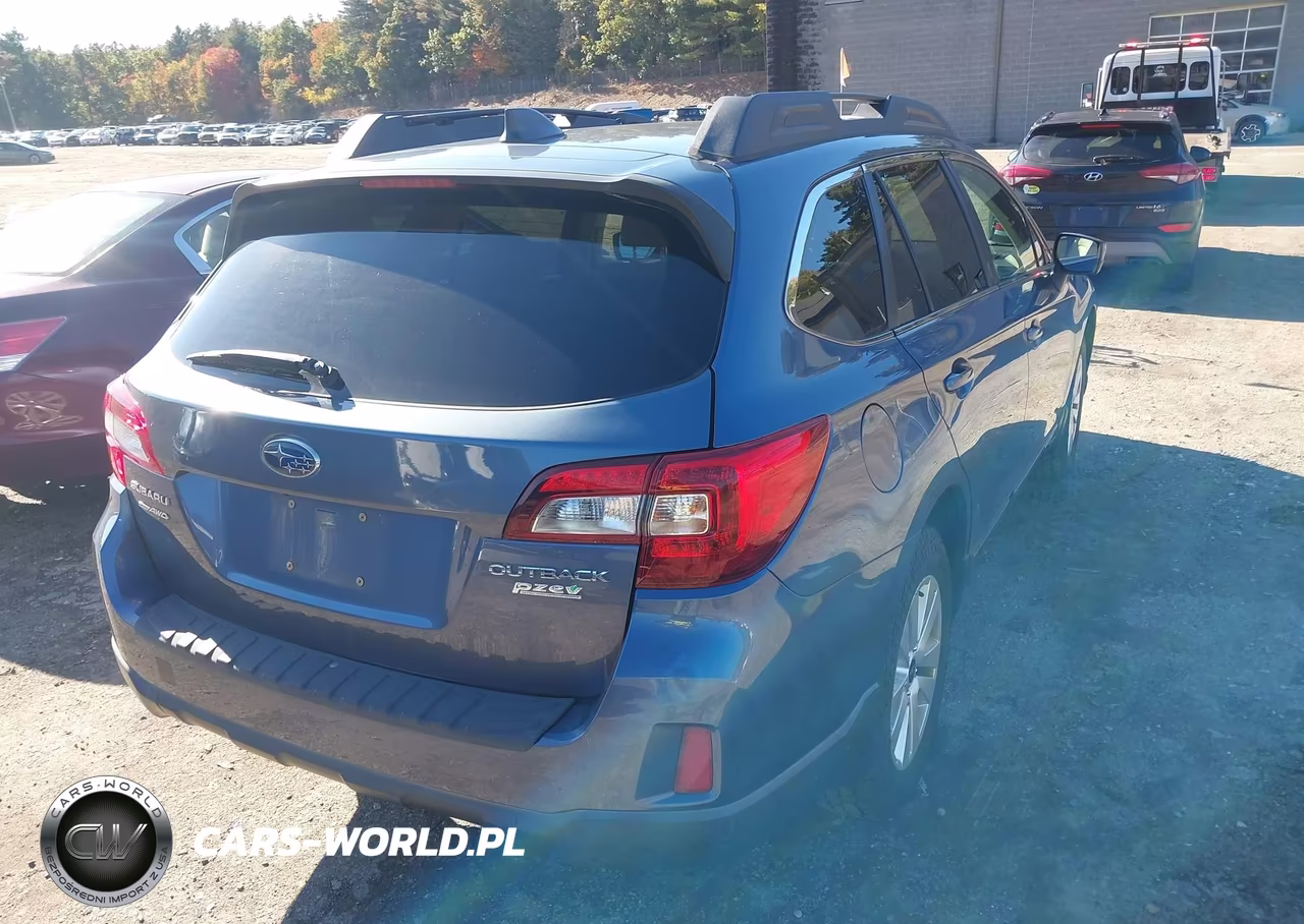2017 Subaru Outback 2.5I Premium VIN:4S4BSACCXH3219634 - 4