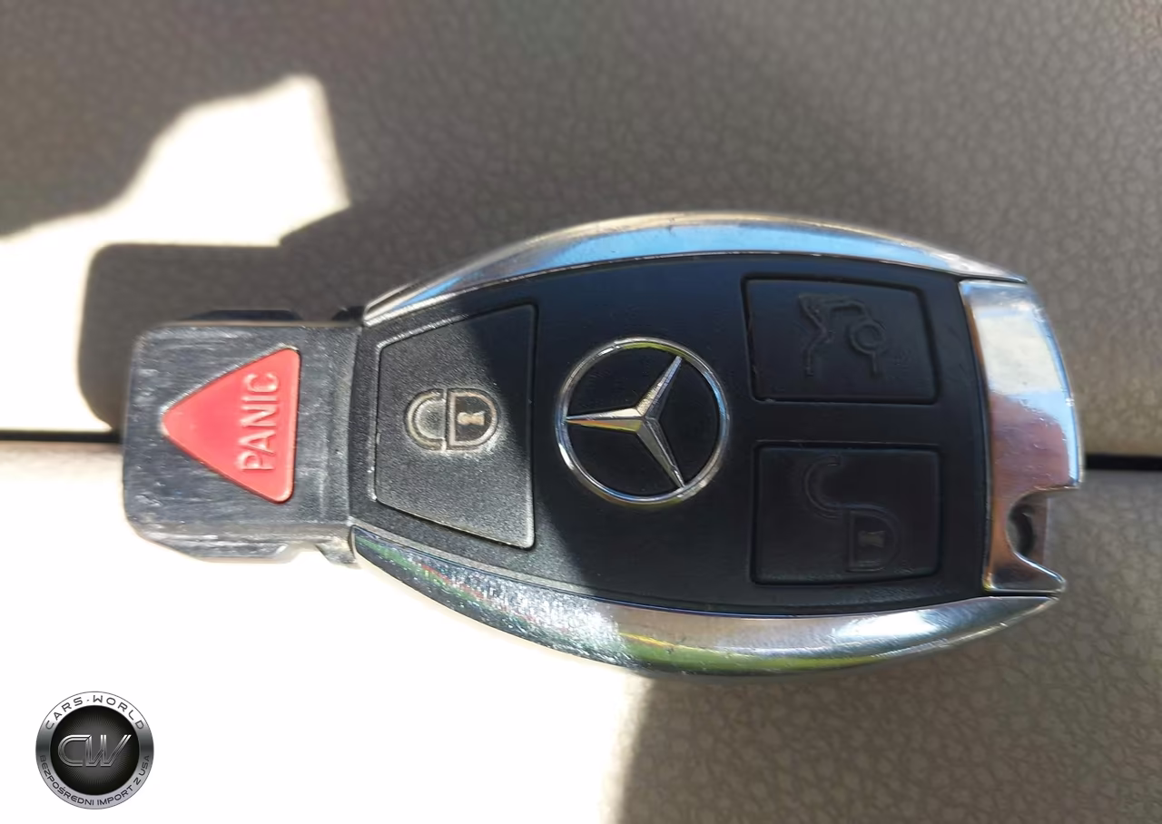 2013 Mercedes-Benz C 300 Sport 4Matic VIN:WDDGF8AB6DG115927 - 11